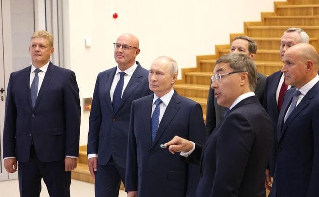 Фото Путину исполнилось 74 года 7 октября — кадры президента во время визитов в Новосибирск 10